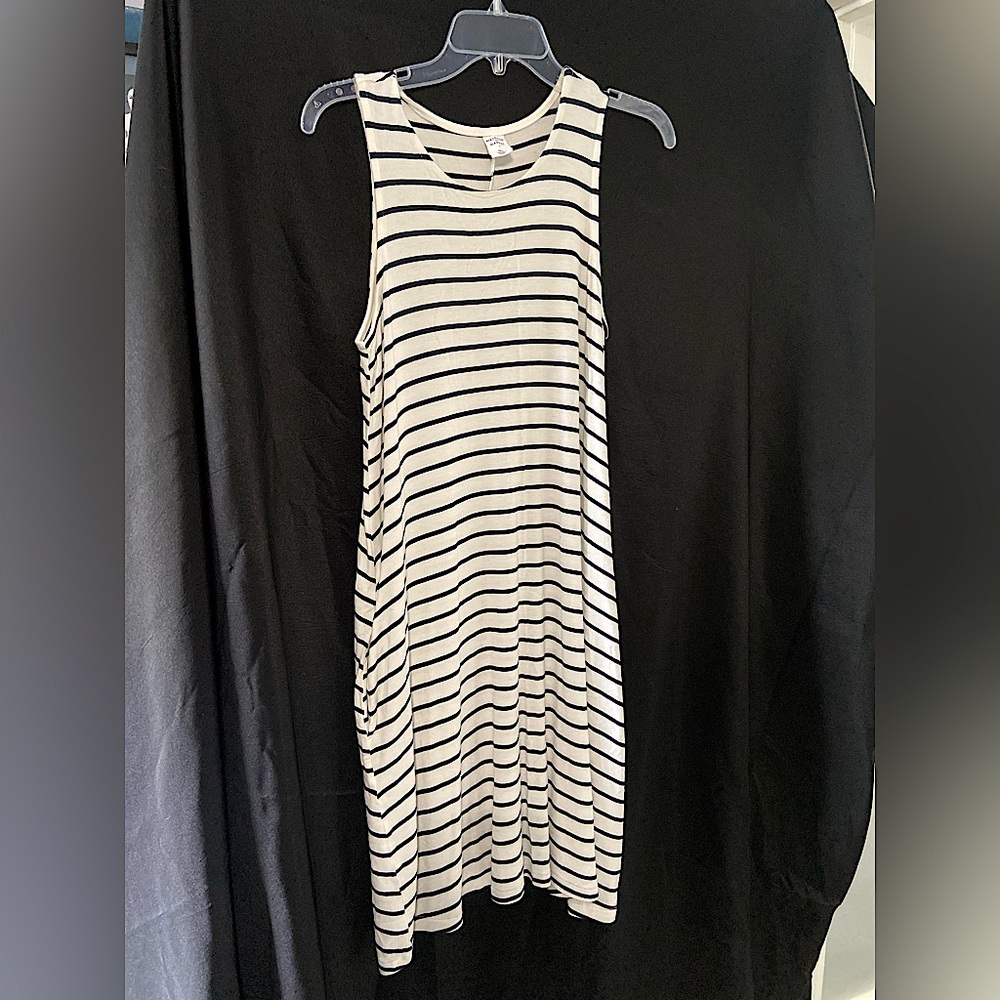 MELROSE and MARKET Striped Dress Size Small with Pockets Sleeveless Like New